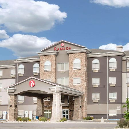 Готель Ramada By Wyndham Olds Екстер'єр фото