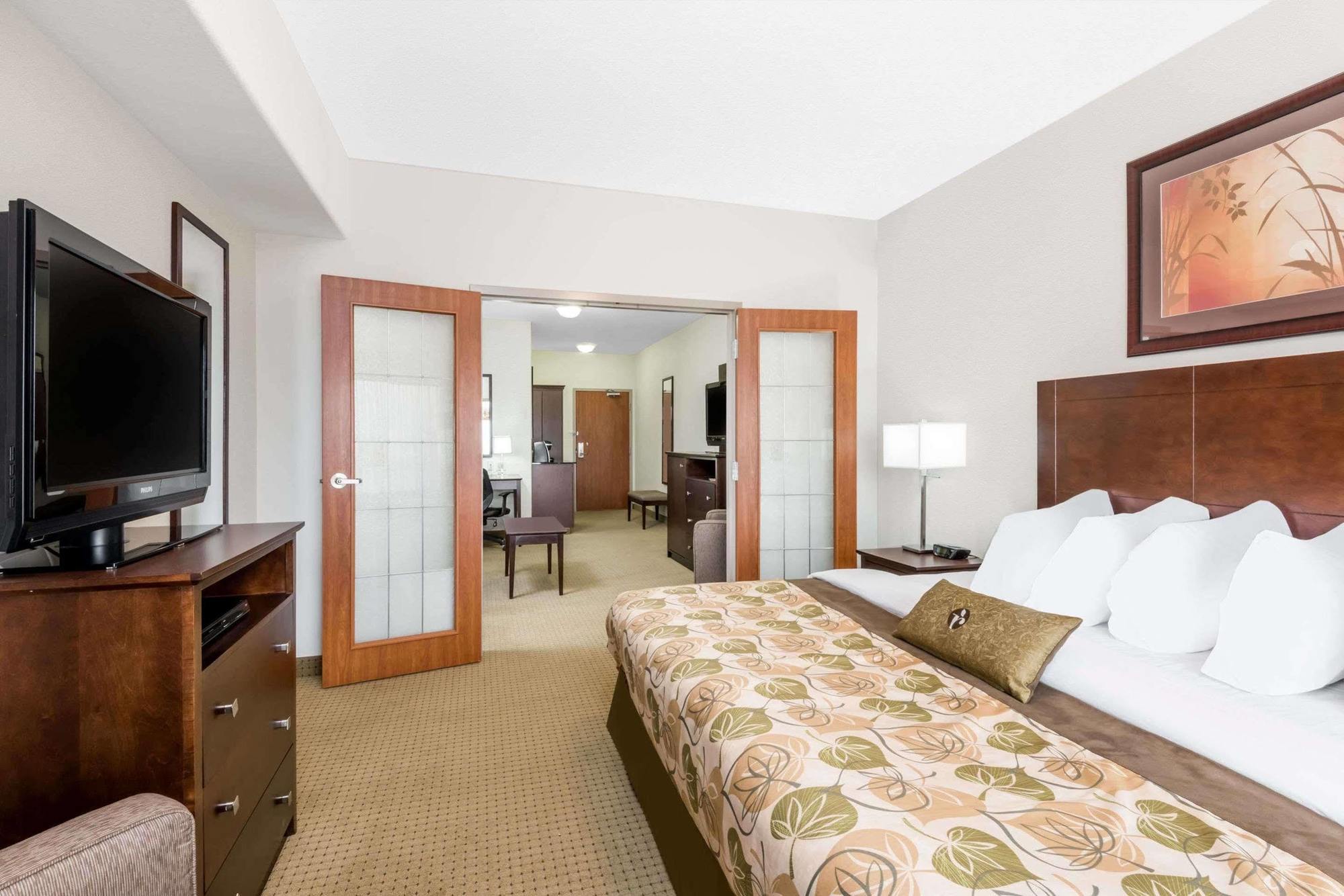 Готель Ramada By Wyndham Olds Екстер'єр фото